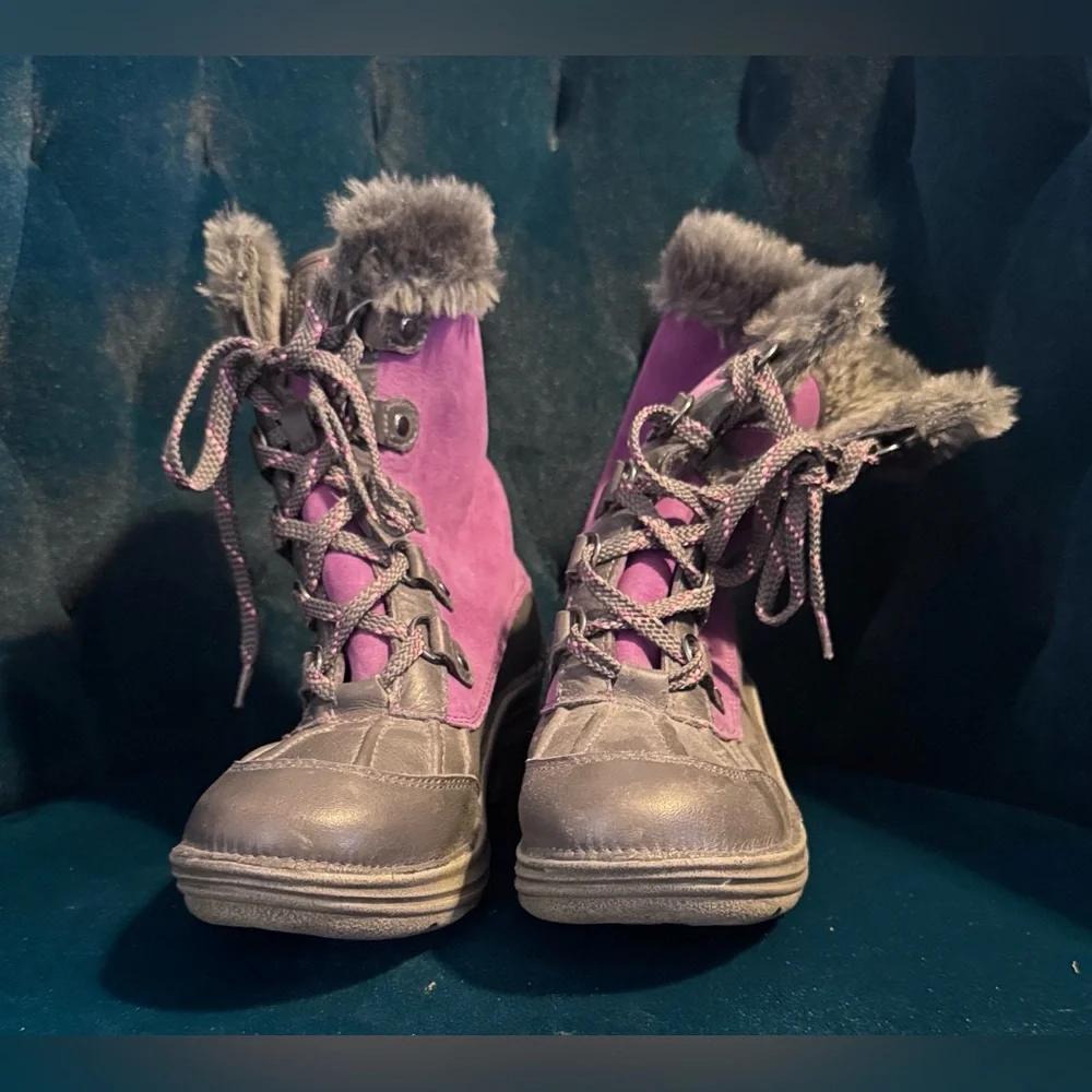 Bionica Rich Plum/Purple fur-lined Duck Boots - FABULOUS statement piece. EUC